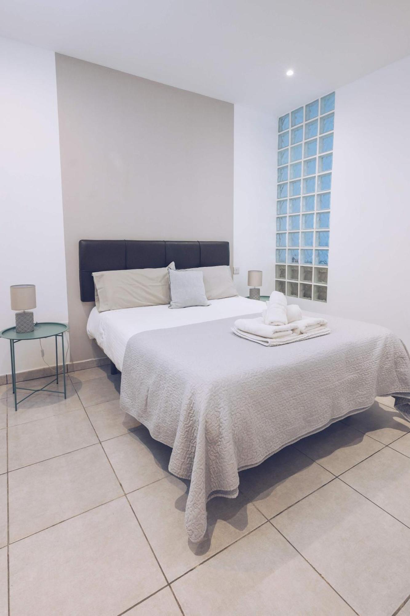 Appartement 2Br In The Zoko Contemporary And Convenient à Gibraltar Extérieur photo